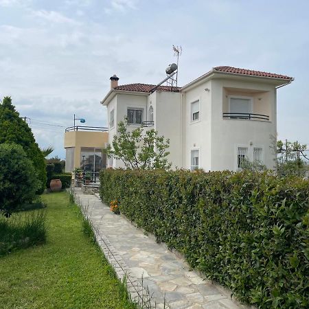 Seaside Apartment With Private Garden Néa Ankhíalos Zewnętrze zdjęcie
