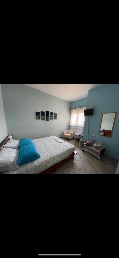 Seaside Apartment With Private Garden Néa Ankhíalos Zewnętrze zdjęcie